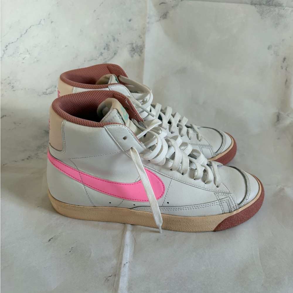 Nike Kids High-Top Sneakers - White and Pink